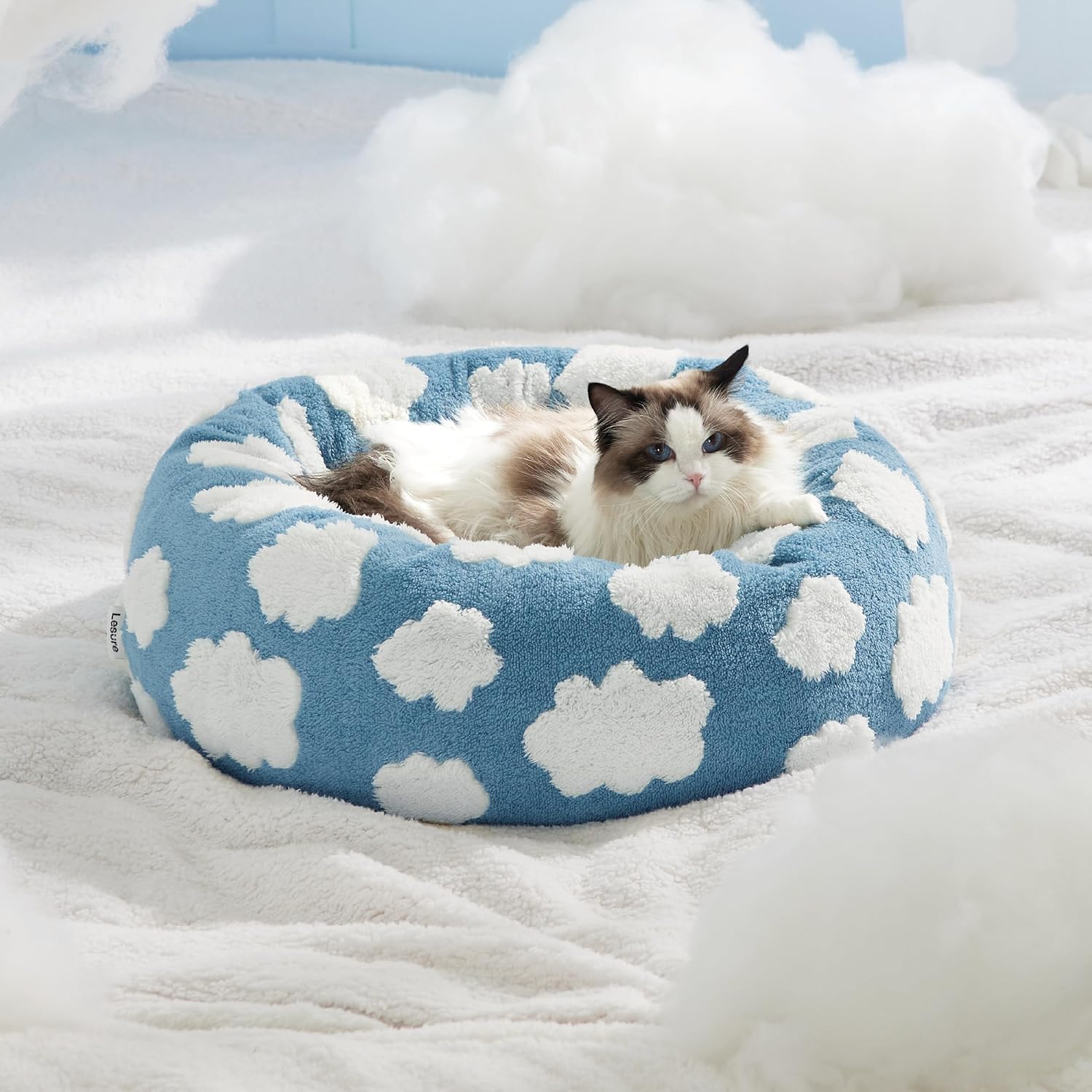 Round Plush Calming Pet Bed With Anti Slip Bottom